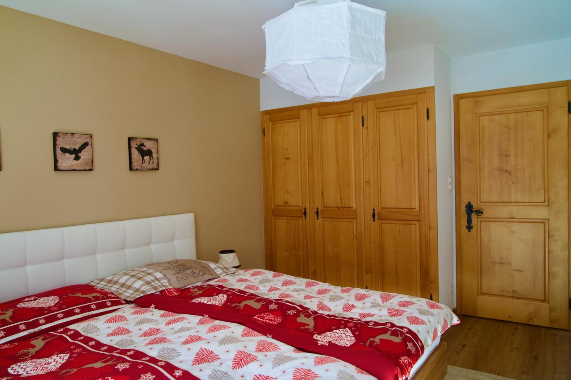 Apartmán Zur Hoehe *